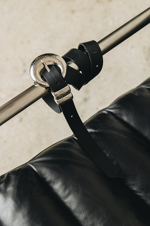 “Double vision” leather belt / Black-Nickel