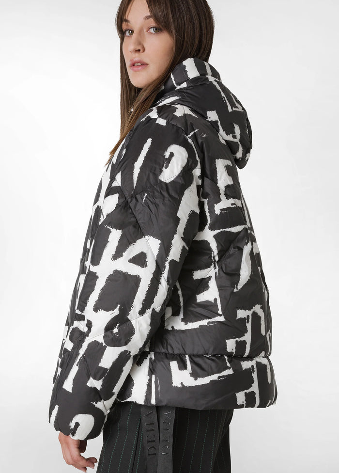 Amelia Jacket / Milk White