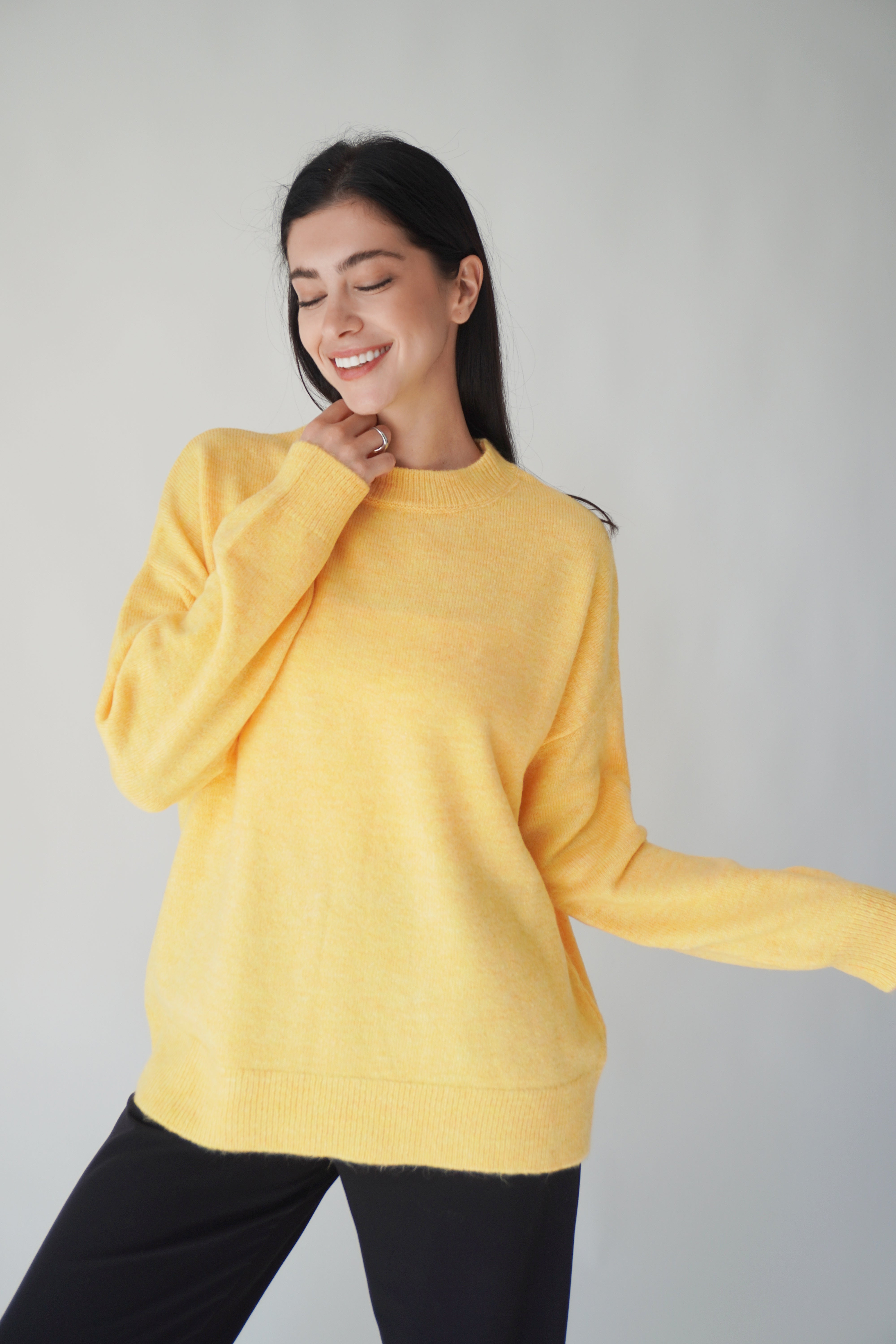 Oversized Knit Sweater / Yellow