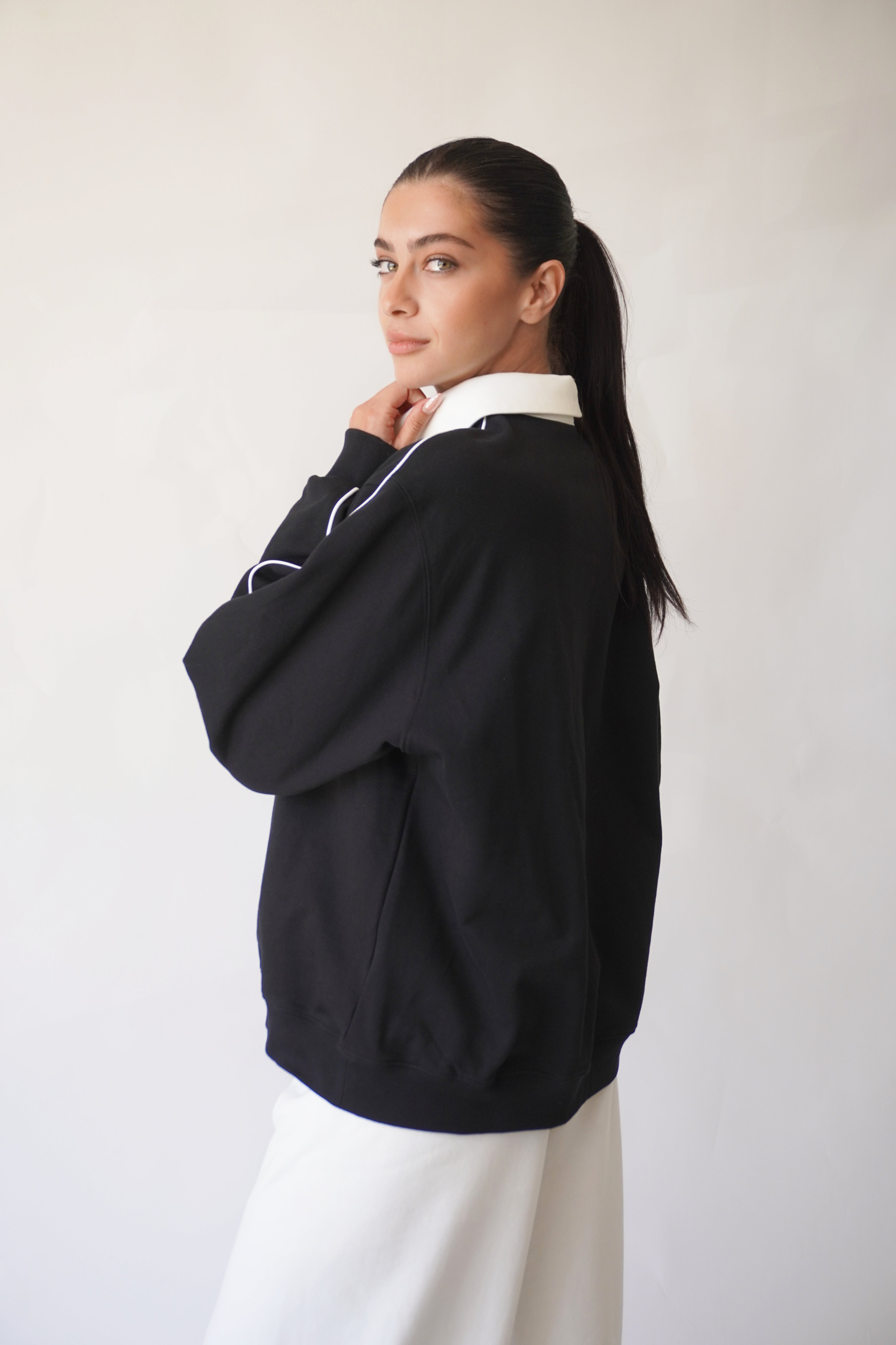 Anastasia Sweater / Black