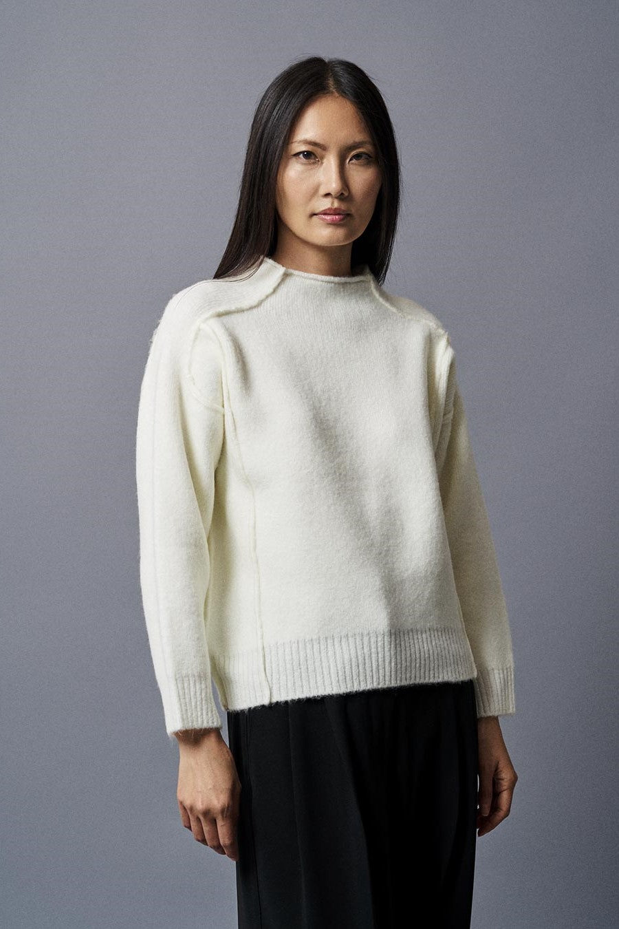 Regular Knit Sweater / Off White