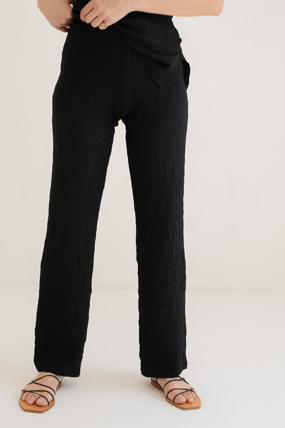 Tavalo Trousers / Black