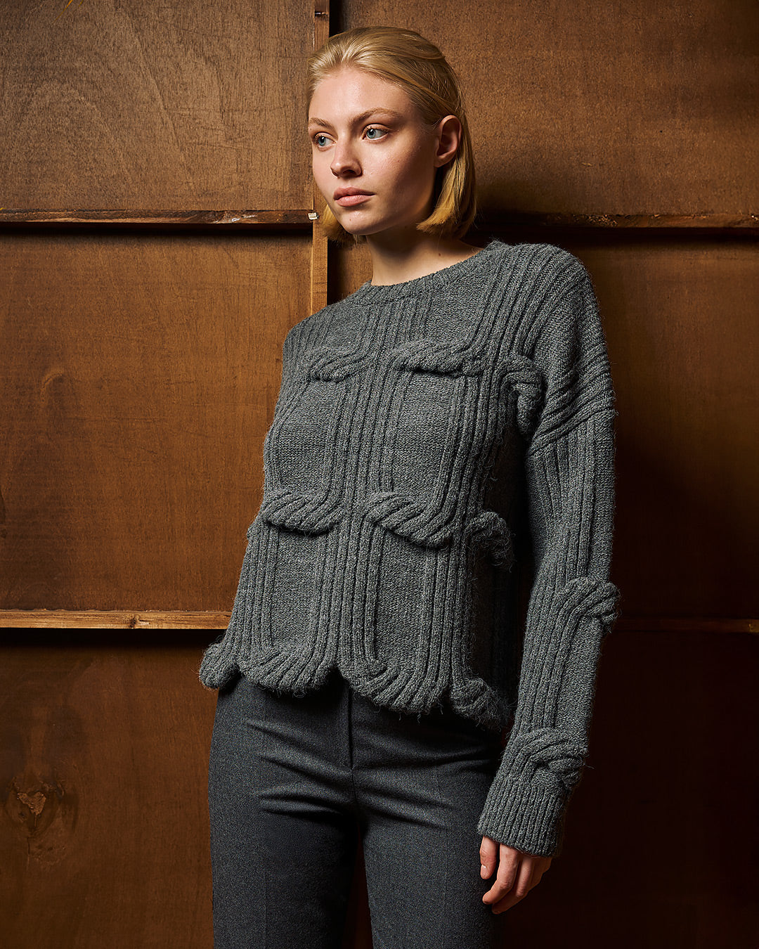 Cable Knit Sweater / Grey