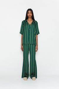 Cote De Fleur V Neck Shirt / Emerald Green